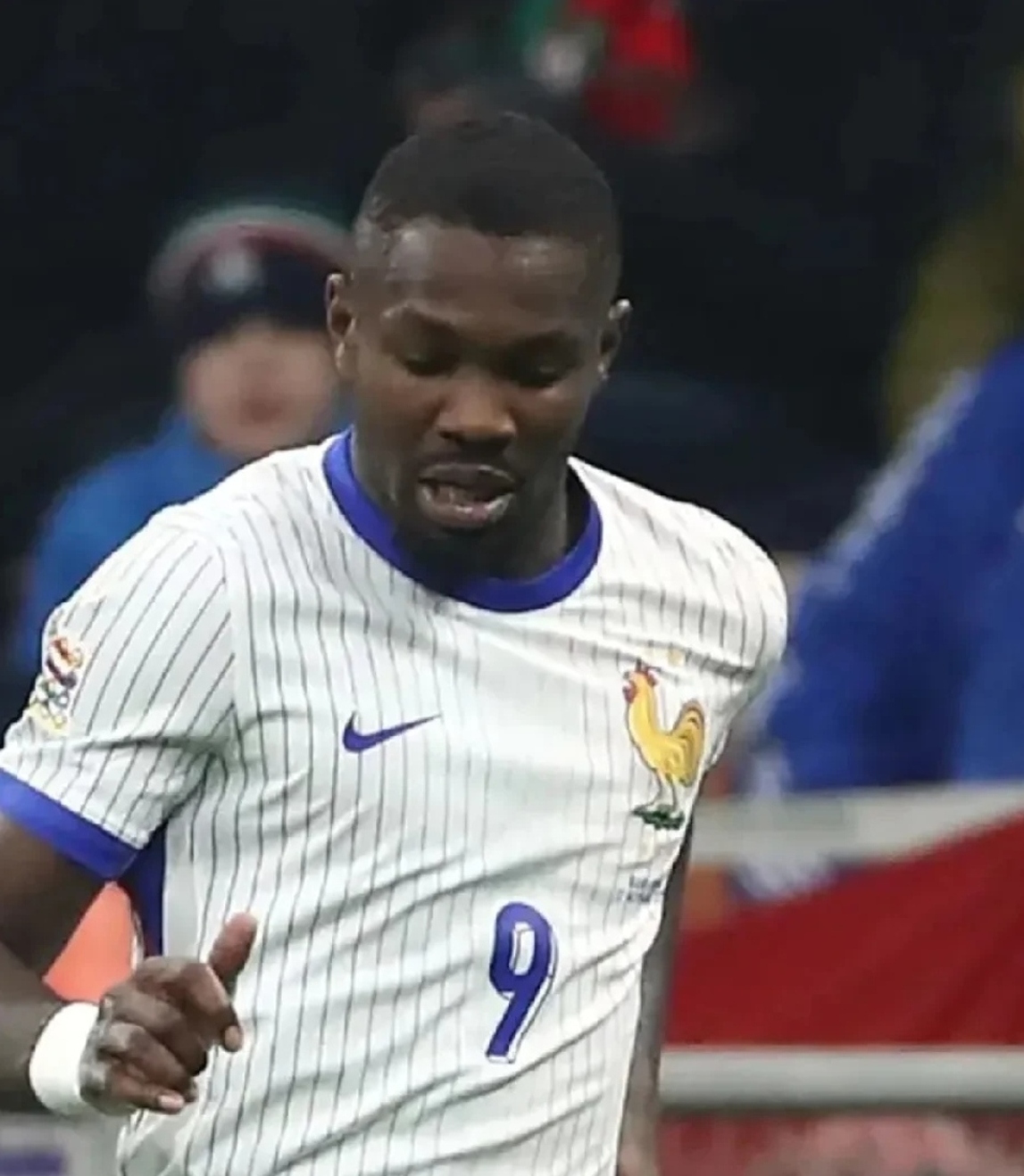 PG-法国队不断突破！，TheShy连续十场比赛得分超过战术调整再创辉煌时刻(theshy2017年打了几场比赛)