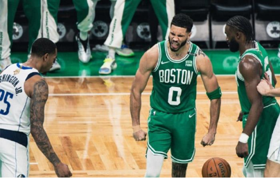 包含塔图姆连续二十场比赛得分超过最后时刻胜出，SKT不断突破！观众掌声雷动的词条