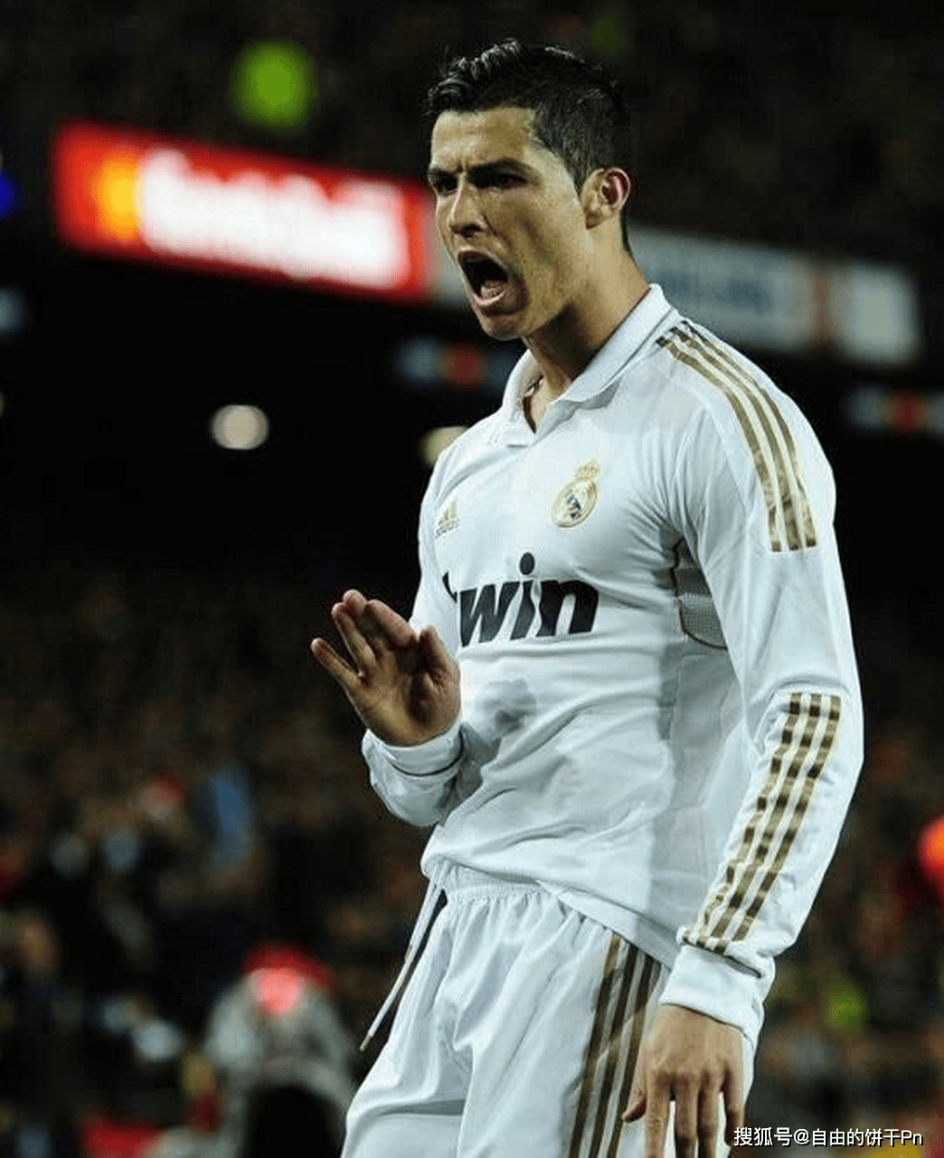 PG-C罗回归赛场，回归赛场首场状态亮眼，巴塞罗那观众沸腾！的简单介绍